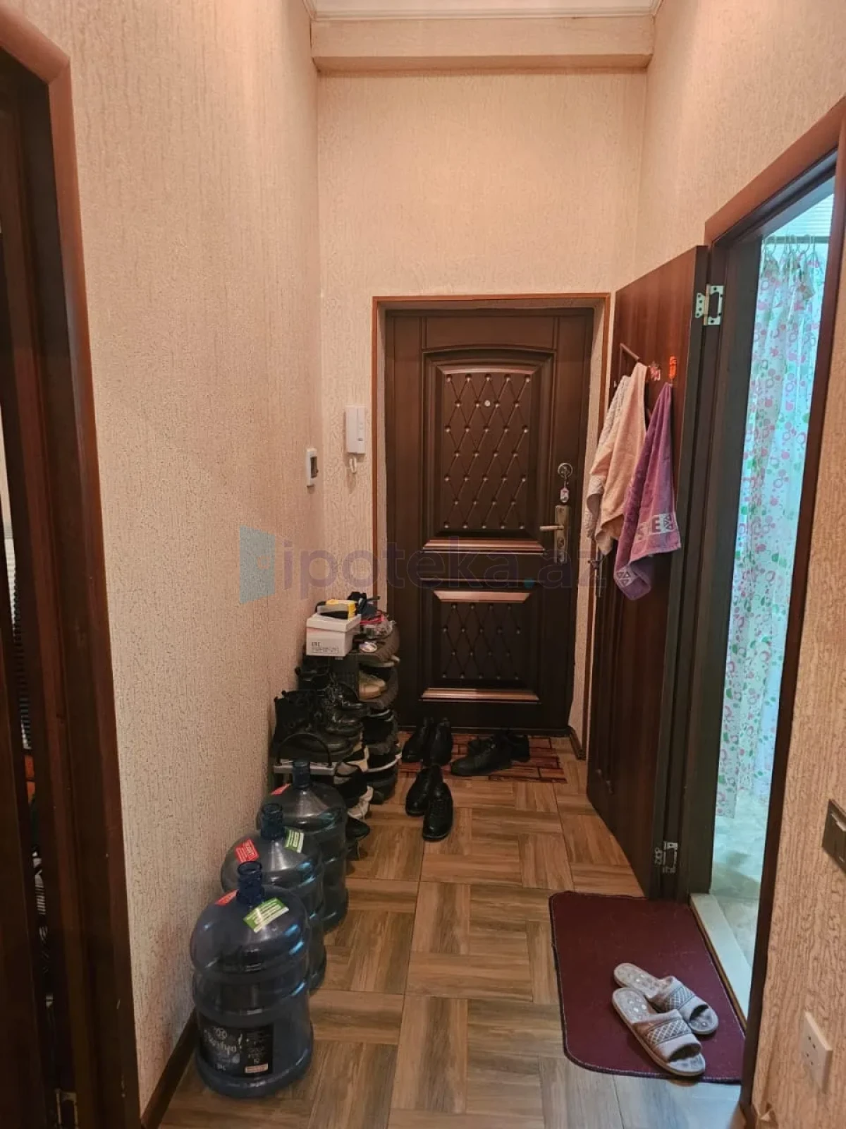 Satılır 2 otaqlı köhnə tikili 55 m²