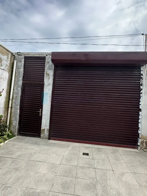 Satılır 4 otaqlı həyət evi 300 m²