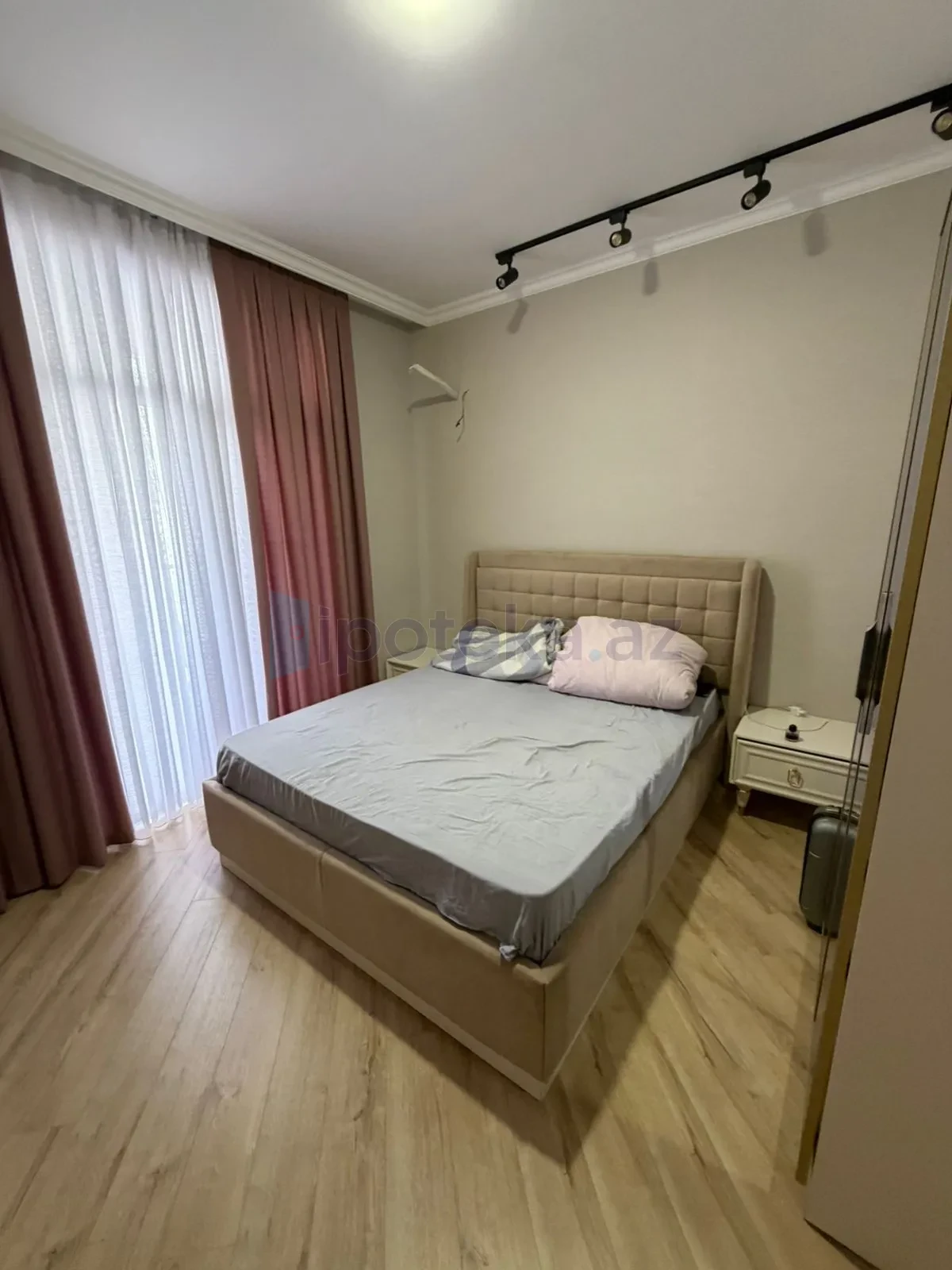 Satılır 2 otaqlı yeni tikili 61 m²