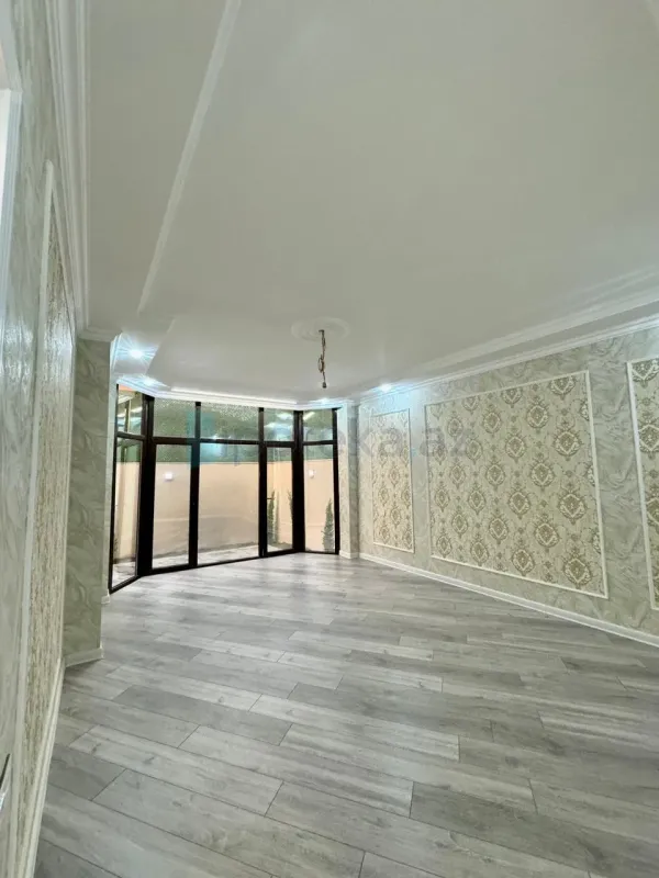 Satılır 5 otaqlı həyət evi 200 m²