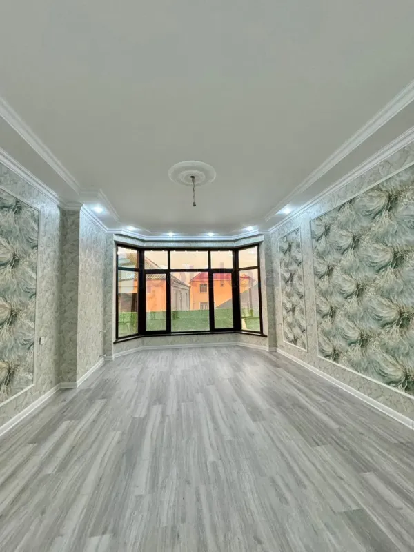 Satılır 5 otaqlı həyət evi 200 m²