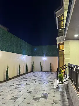 Satılır 5 otaqlı həyət evi 200 m²