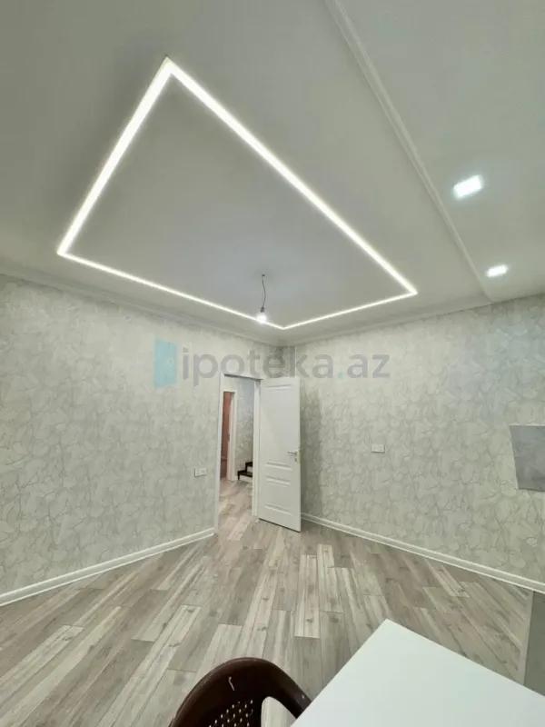 Satılır 5 otaqlı həyət evi 200 m²