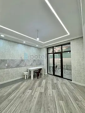 Satılır 5 otaqlı həyət evi 200 m²
