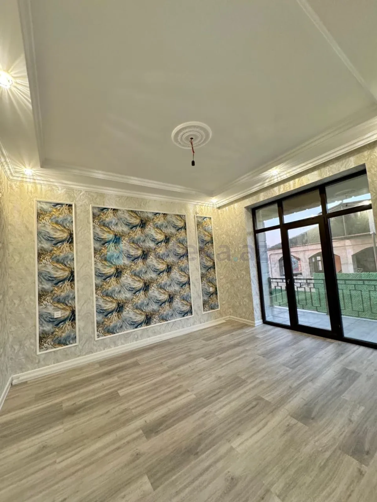 Satılır 5 otaqlı həyət evi 200 m²
