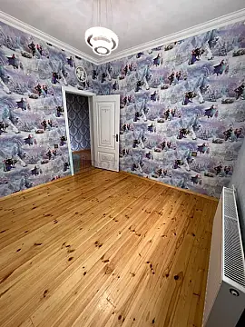 Satılır 6 otaqlı həyət evi 270 m²