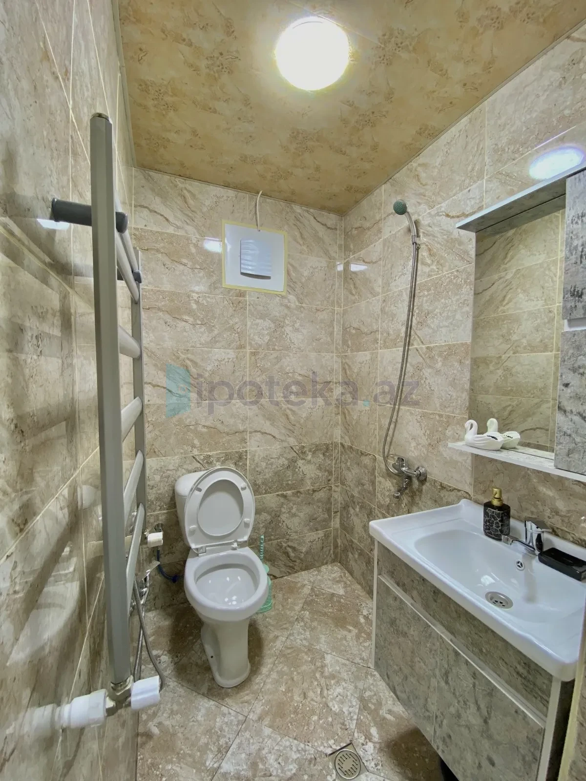 Satılır 4 otaqlı həyət evi 120 m²