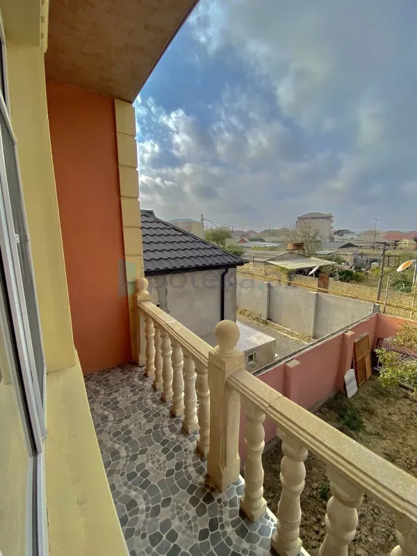 Satılır 4 otaqlı həyət evi 120 m²