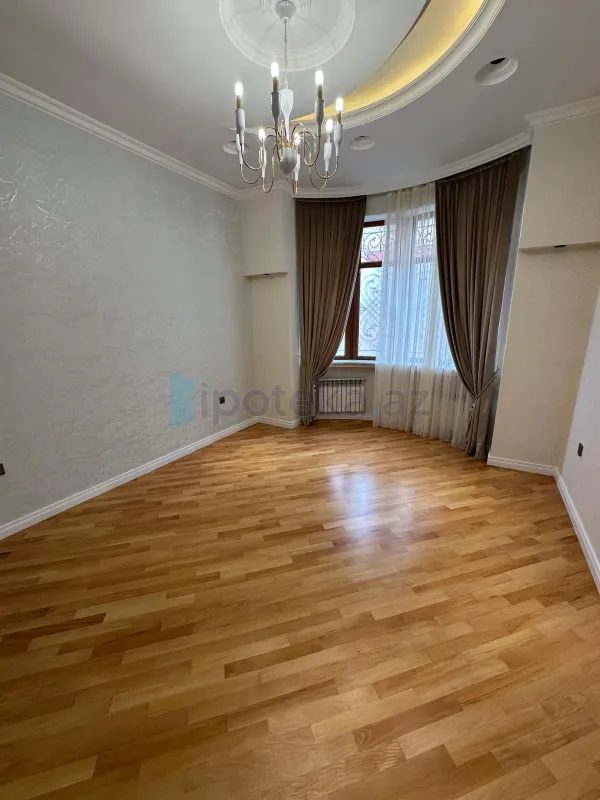 Satılır 6 otaqlı həyət evi 420 m²