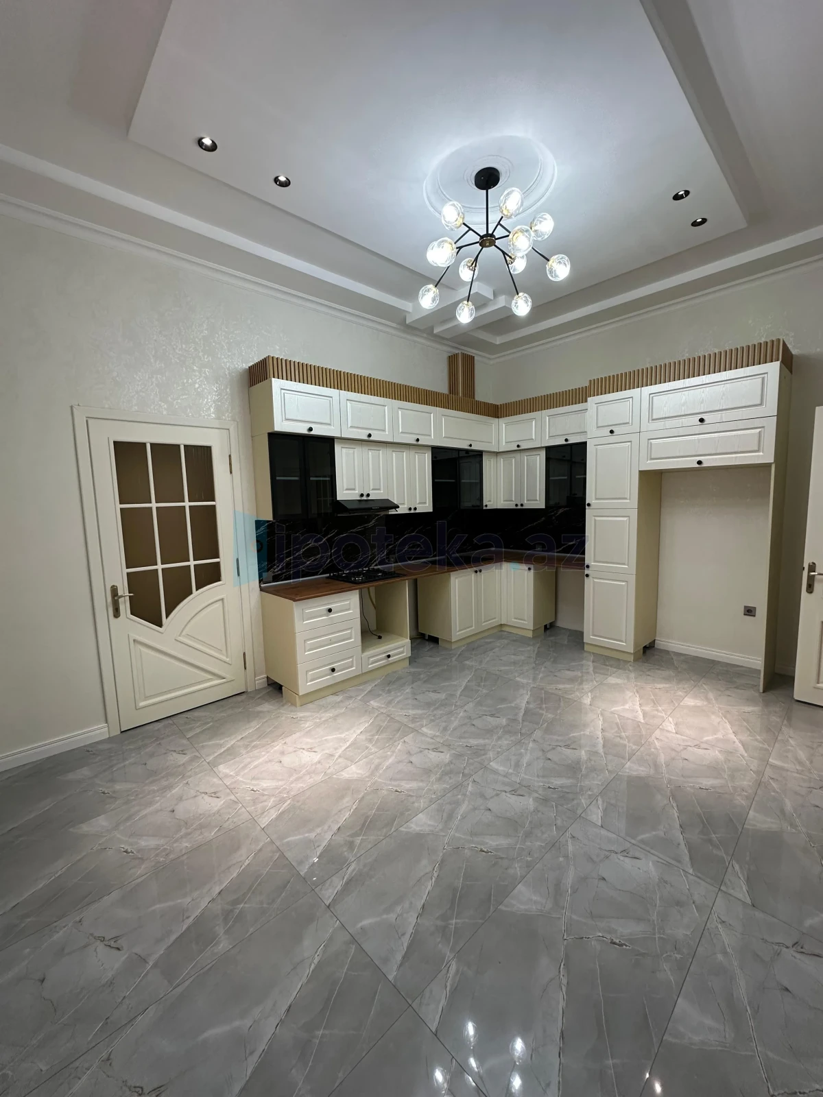 Satılır 6 otaqlı həyət evi 420 m²