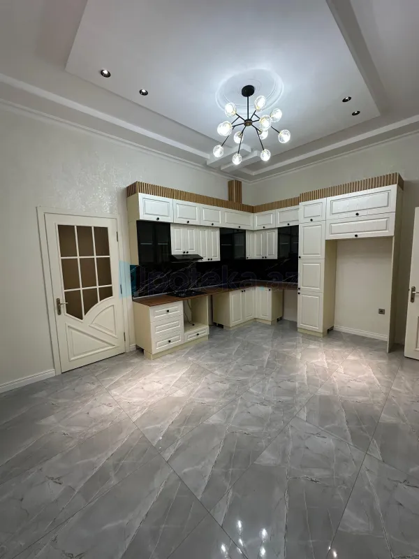 Satılır 6 otaqlı həyət evi 420 m²