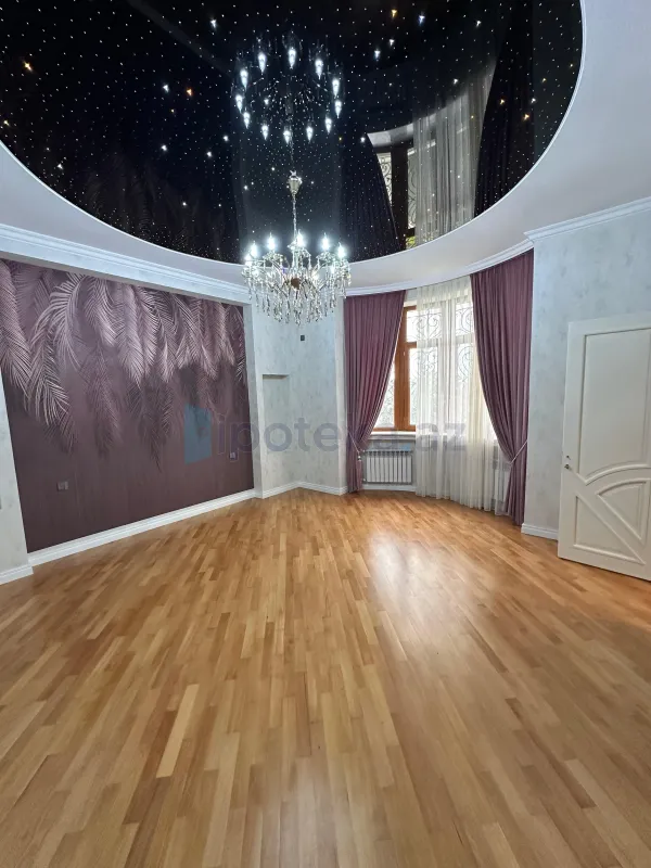 Satılır 6 otaqlı həyət evi 420 m²