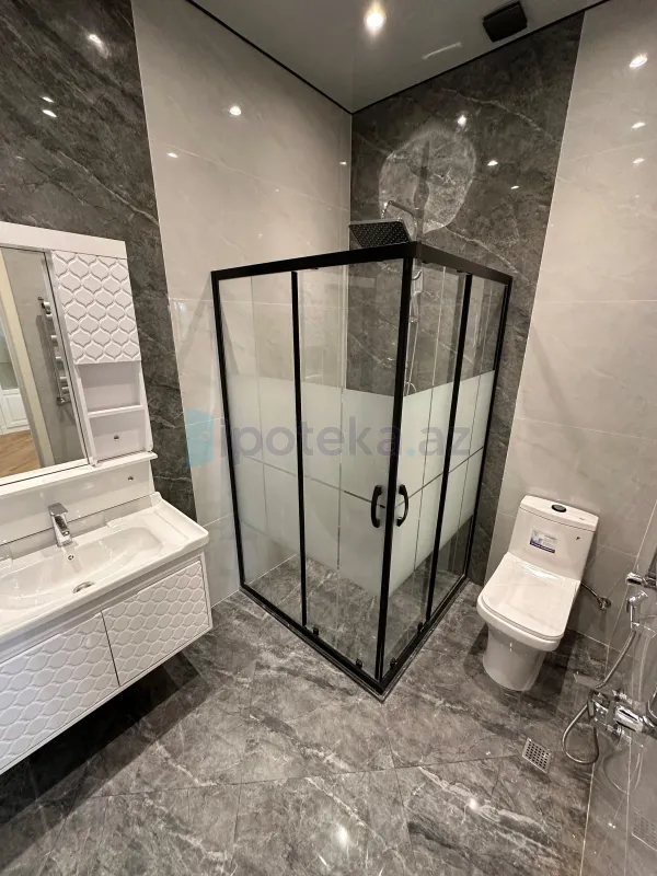 Satılır 6 otaqlı həyət evi 420 m²