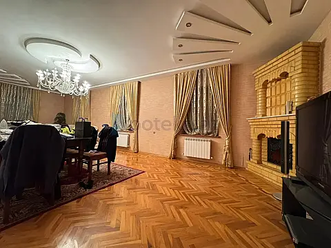 Satılır 7 otaqlı həyət evi 350 m² — Bakı, Binəqədi 7 otaq 350.00 m²