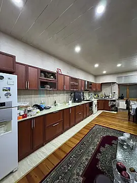 Satılır 7 otaqlı həyət evi 350 m²