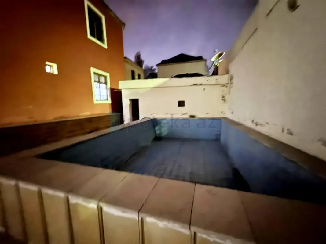 Satılır 7 otaqlı həyət evi 350 m²