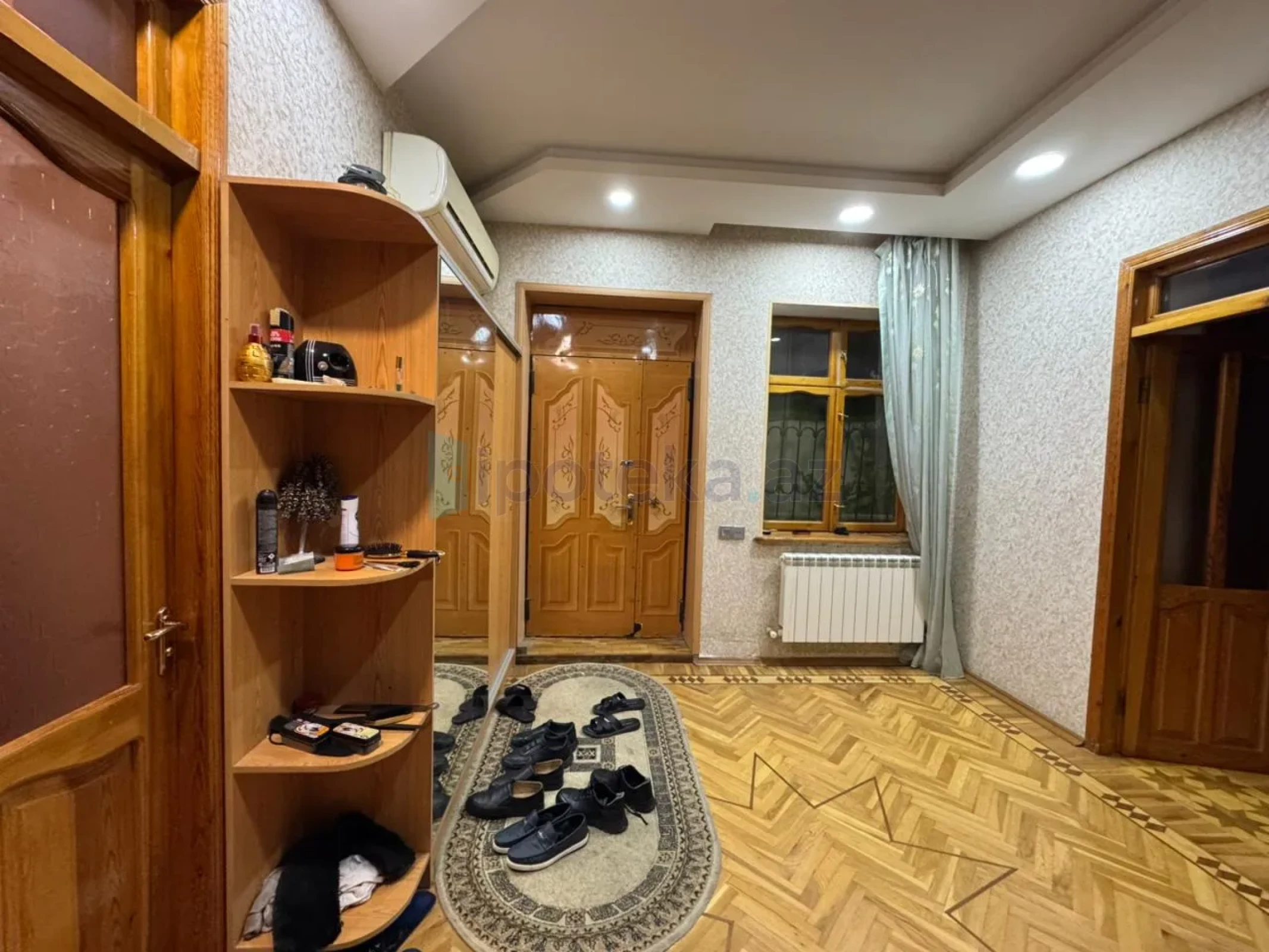 Satılır 7 otaqlı həyət evi 350 m²