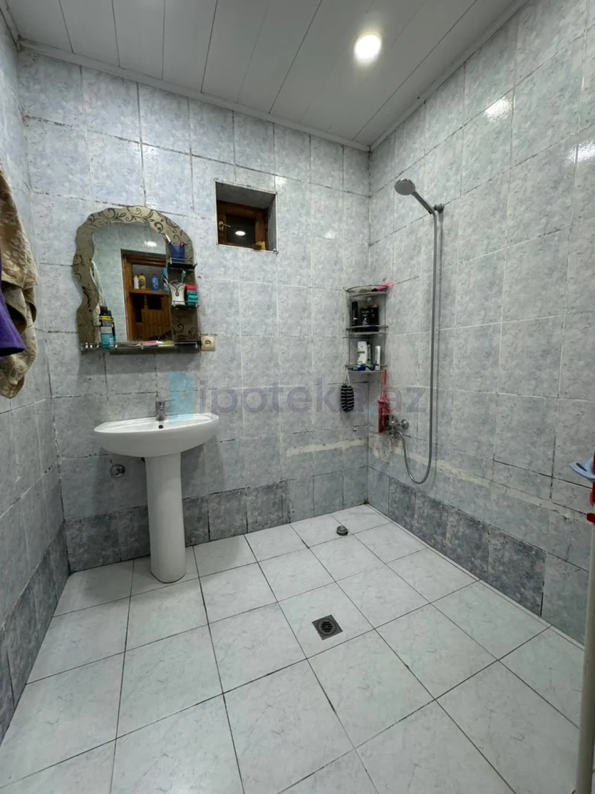 Satılır 7 otaqlı həyət evi 350 m²