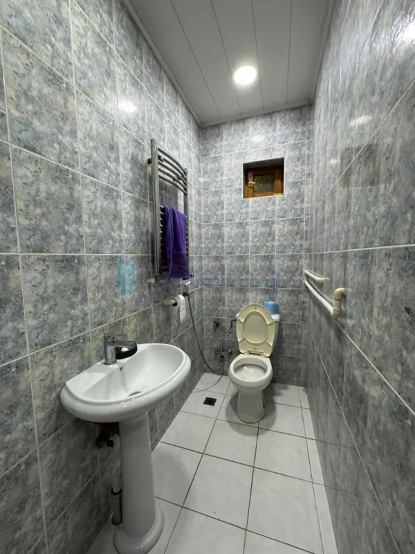 Satılır 7 otaqlı həyət evi 350 m²
