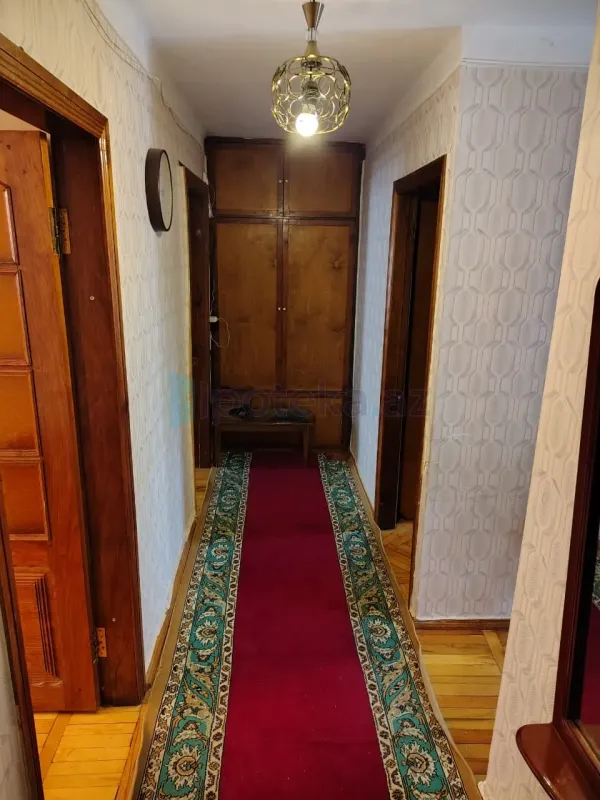 Satılır 3 otaqlı köhnə tikili 80 m²
