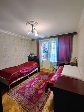 Satılır 3 otaqlı köhnə tikili 80 m²