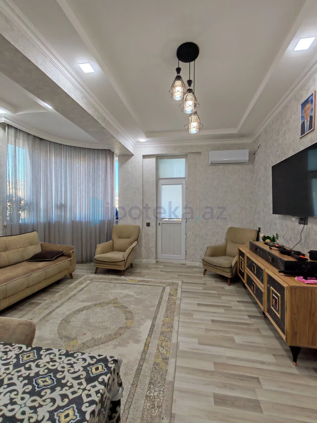 Satılır 3 otaqlı yeni tikili 120 m²