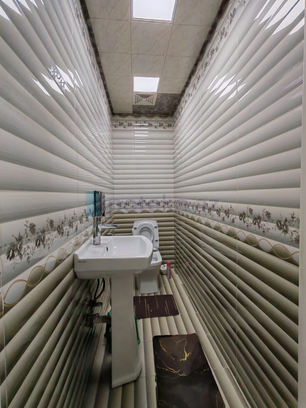 Satılır 3 otaqlı yeni tikili 120 m²