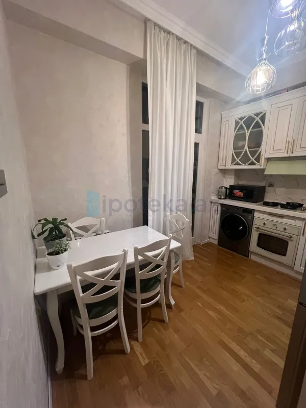 Satılır 2 otaqlı yeni tikili 65 m²