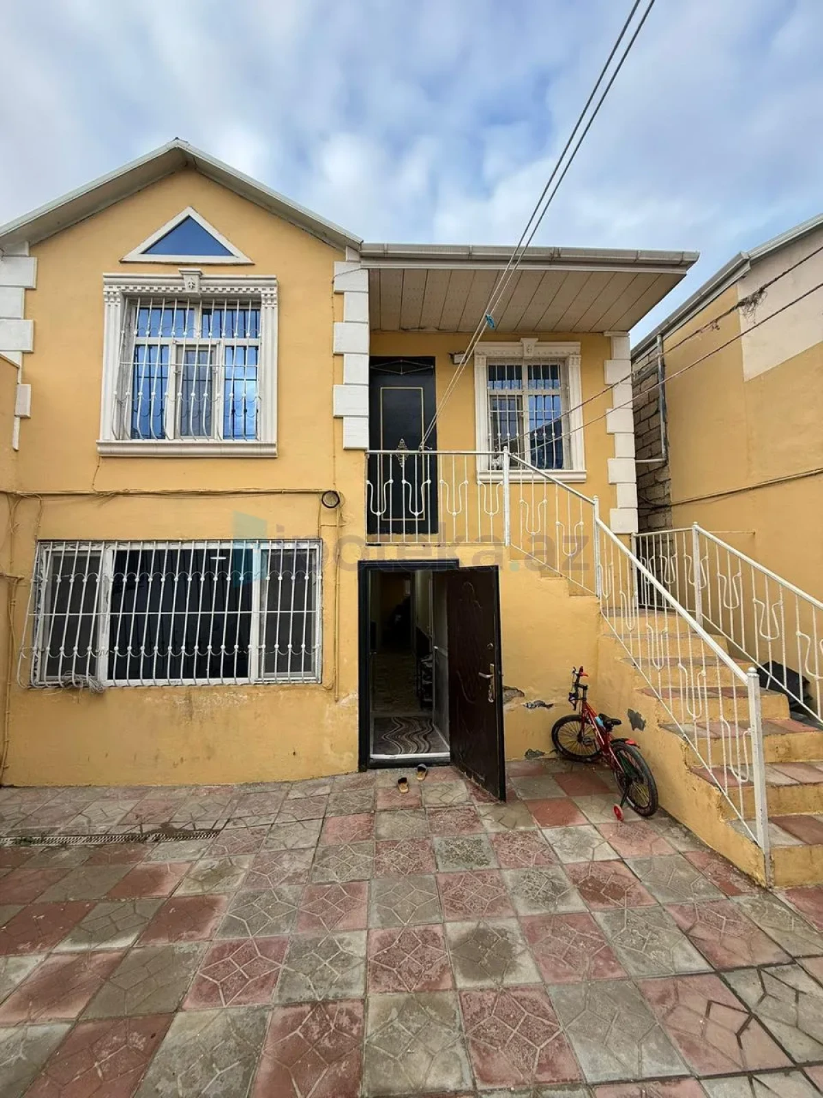 Satılır 4 otaqlı həyət evi 110 m²