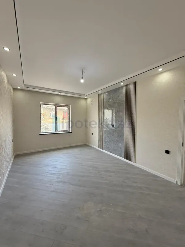 Satılır 4 otaqlı həyət evi 100 m²