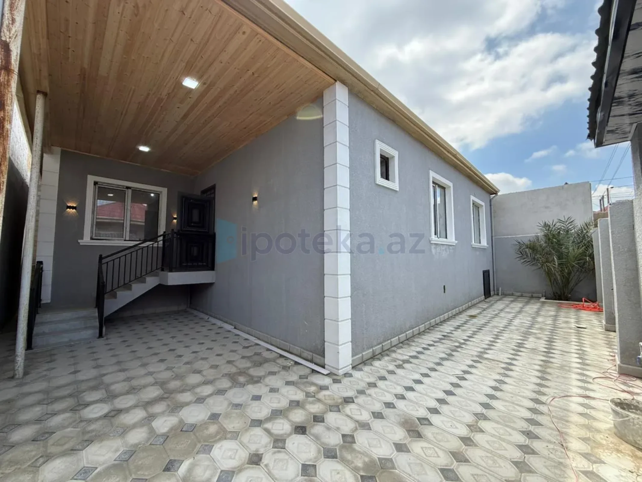 Satılır 4 otaqlı həyət evi 100 m²