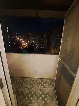 Satılır 3 otaqlı köhnə tikili 82 m²