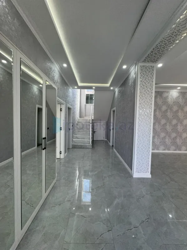 Satılır 5 otaqlı həyət evi 290 m²
