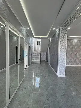Satılır 5 otaqlı həyət evi 290 m²