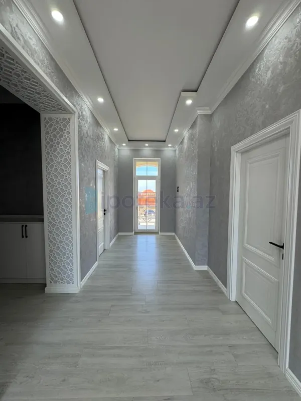 Satılır 5 otaqlı həyət evi 290 m²
