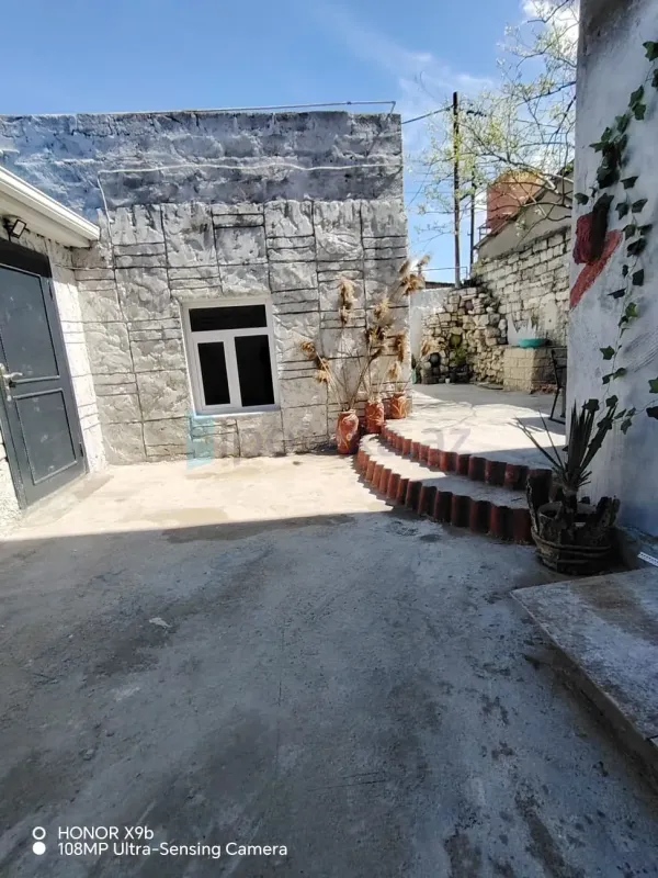 Satılır 2 otaqlı həyət evi 42 m²