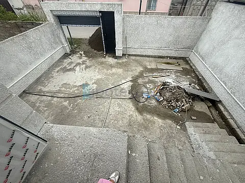 Satılır 7 otaqlı həyət evi 200 m²