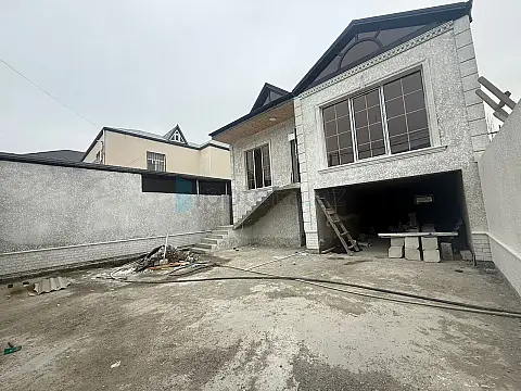 Satılır 7 otaqlı həyət evi 200 m²
