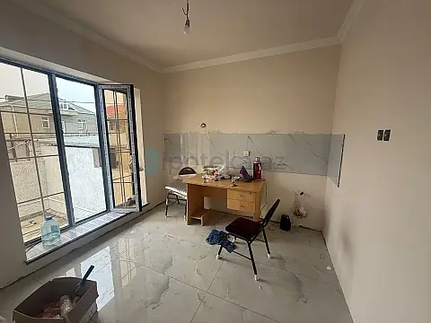 Satılır 7 otaqlı həyət evi 200 m²