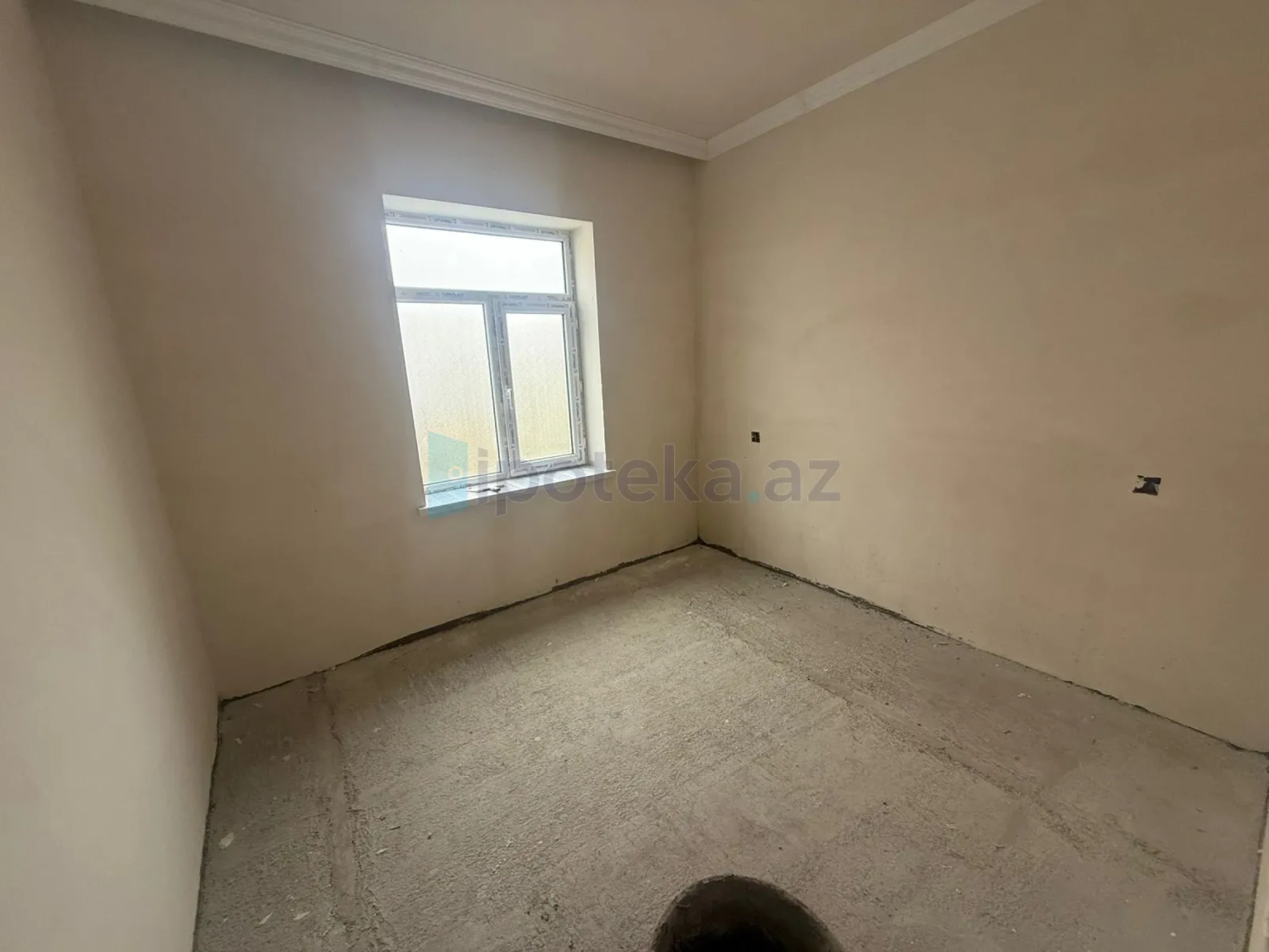 Satılır 7 otaqlı həyət evi 200 m²