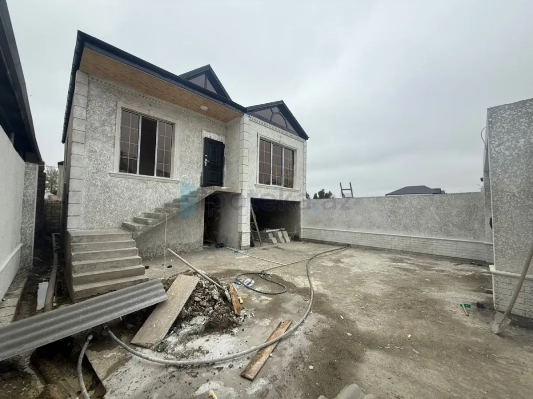 Satılır 7 otaqlı həyət evi 200 m²