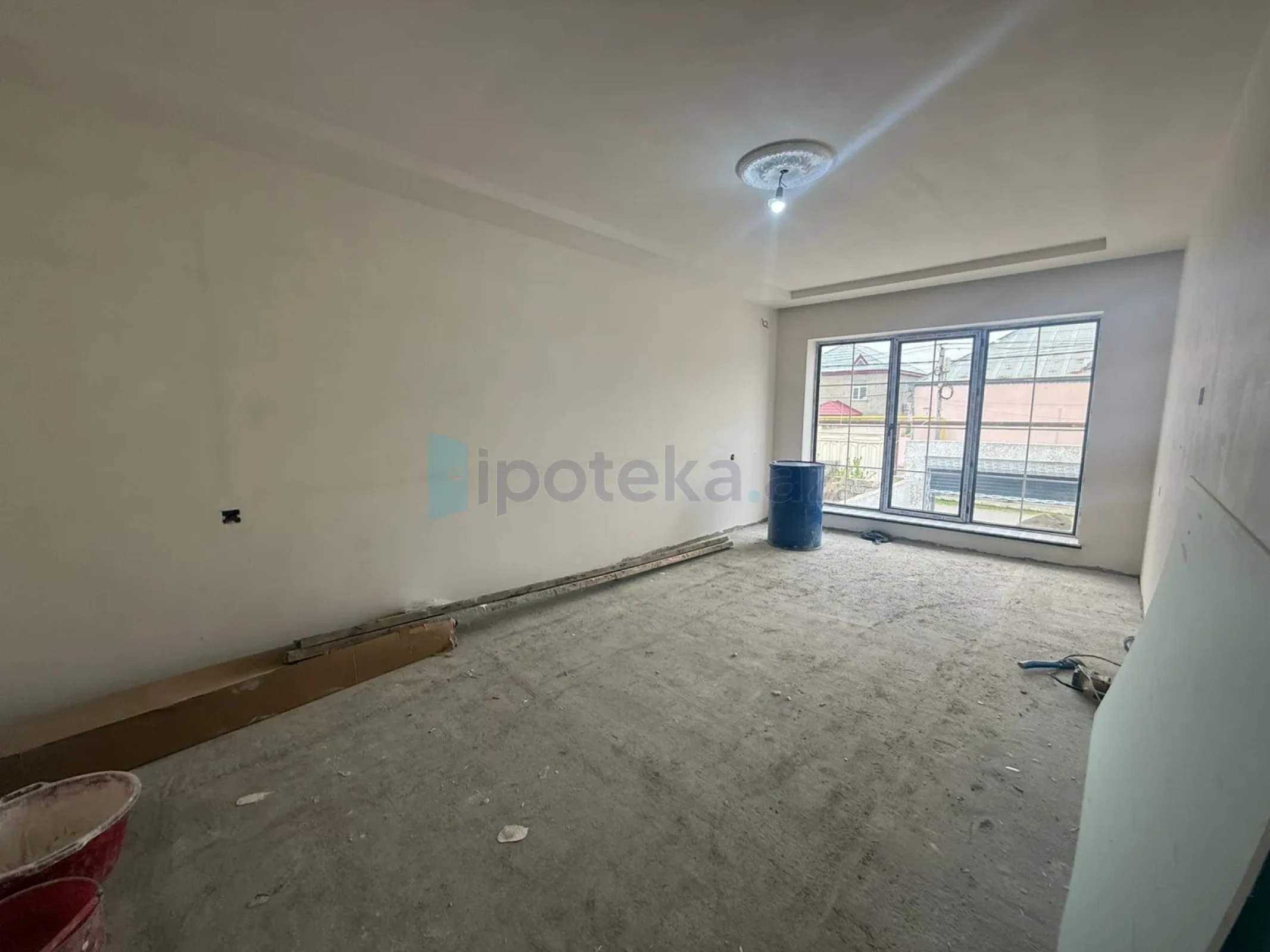 Satılır 7 otaqlı həyət evi 200 m²