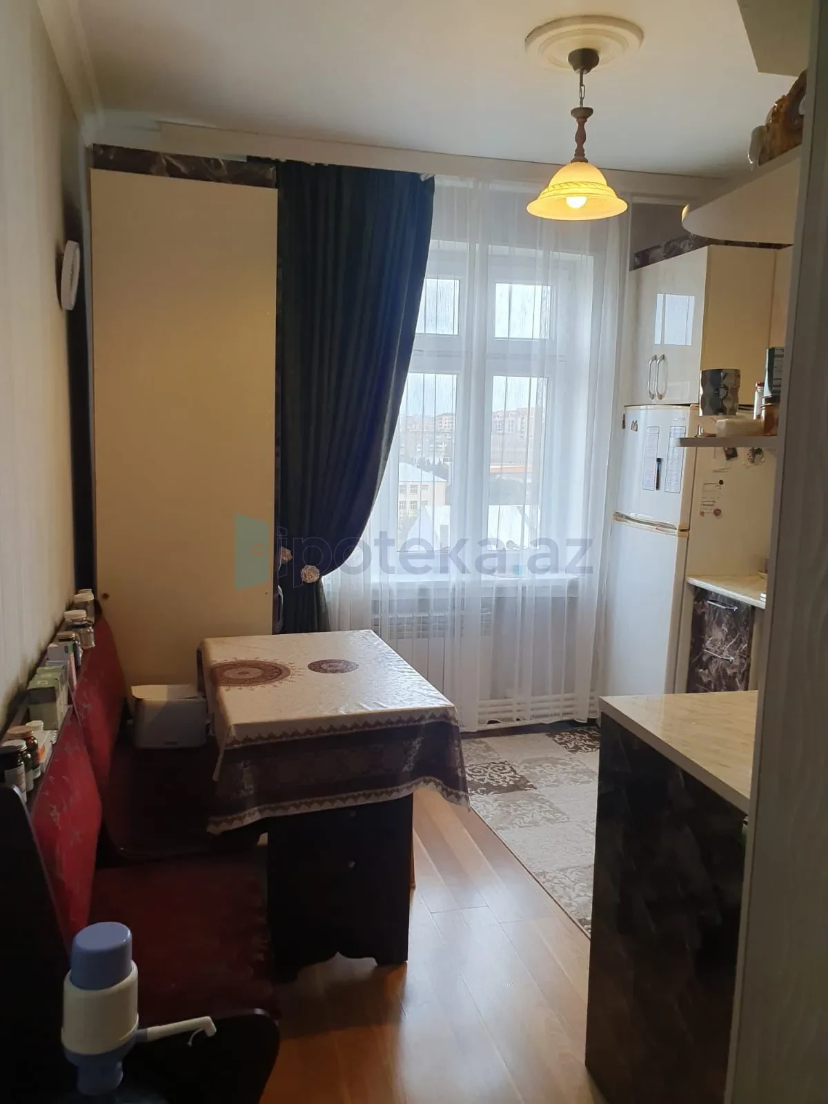 Satılır 2 otaqlı köhnə tikili 60 m²