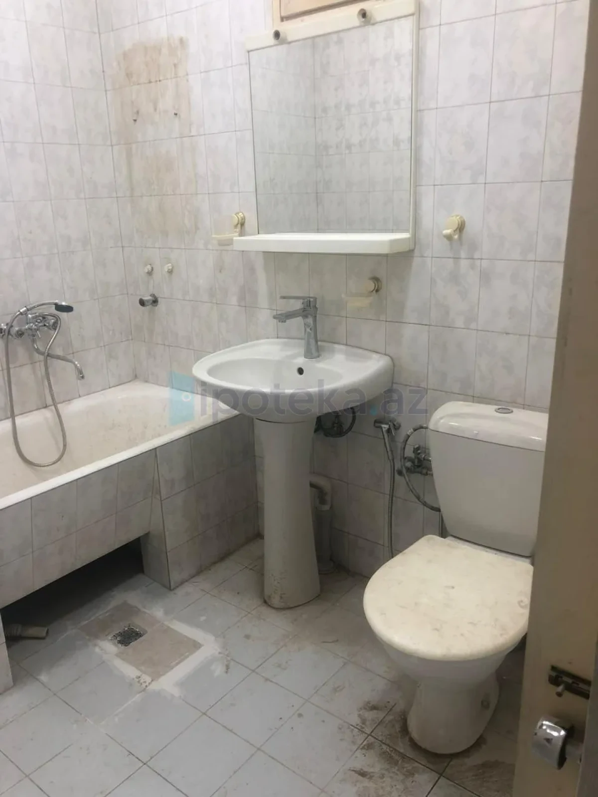 Satılır 1 otaqlı yeni tikili 45 m²