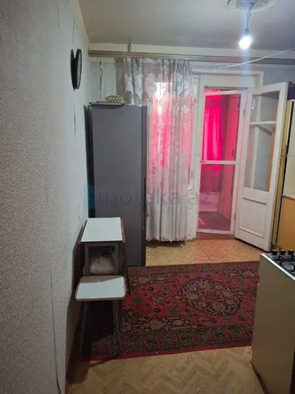 Satılır 3 otaqlı köhnə tikili 80 m²
