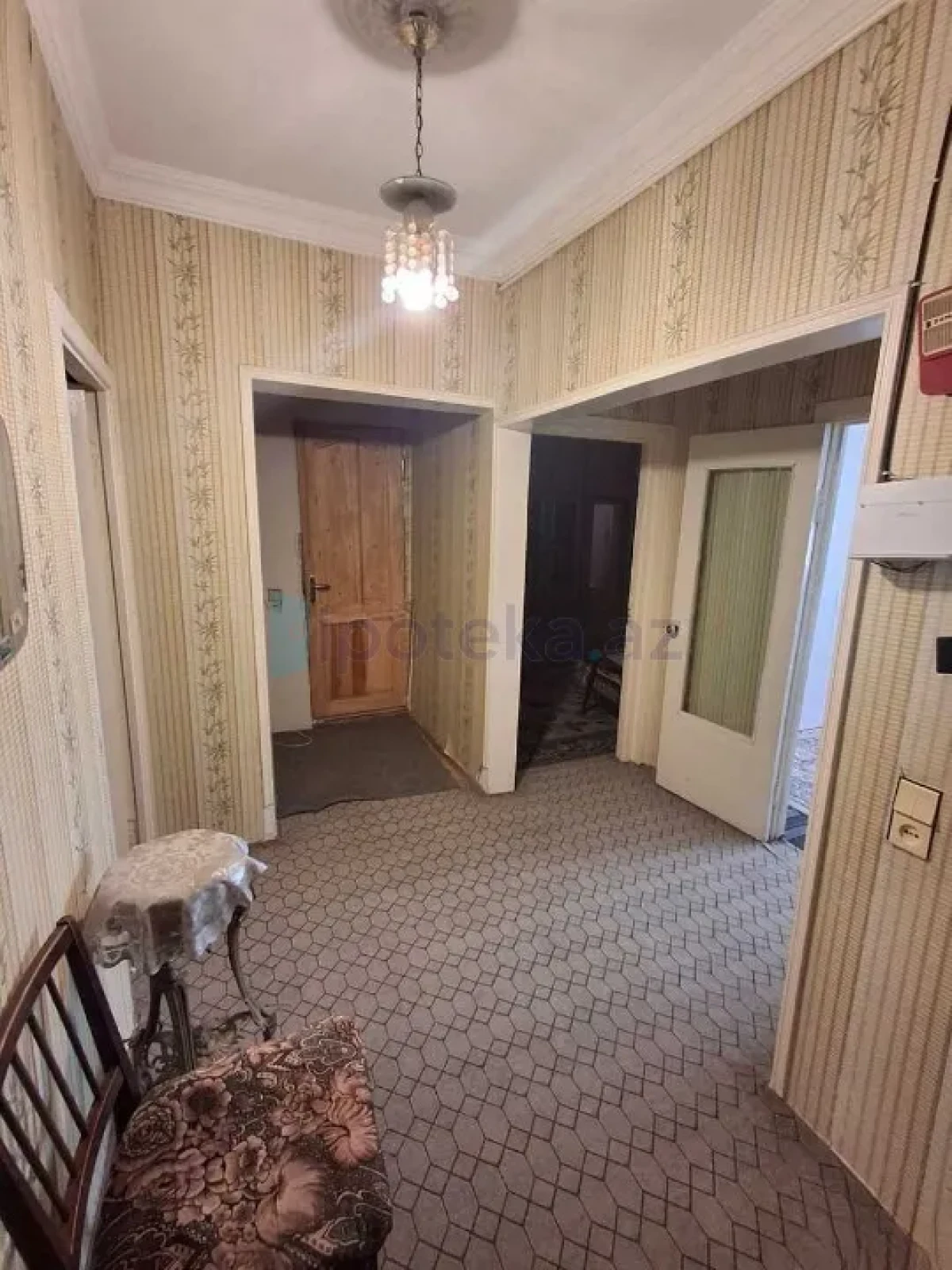 Satılır 3 otaqlı köhnə tikili 80 m²
