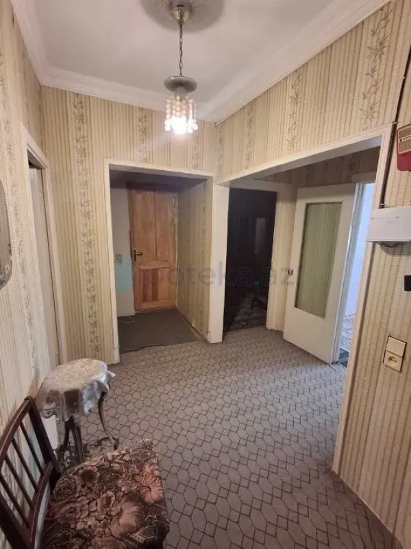 Satılır 3 otaqlı köhnə tikili 80 m²