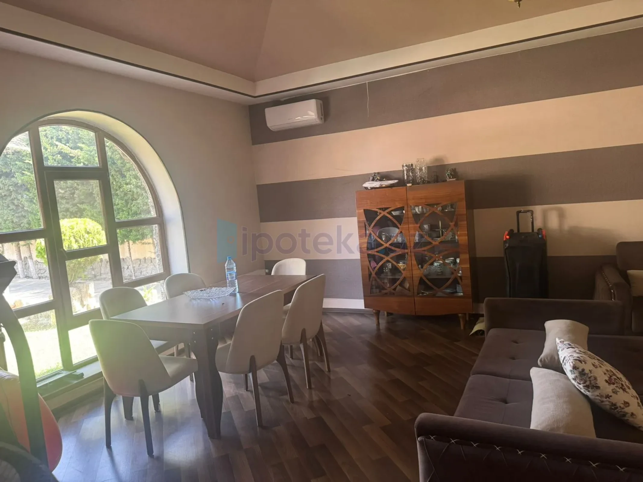 Satılır 5 otaqlı həyət evi 360 m²