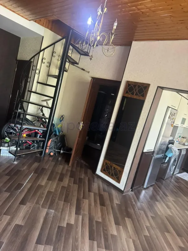 Satılır 5 otaqlı həyət evi 360 m²