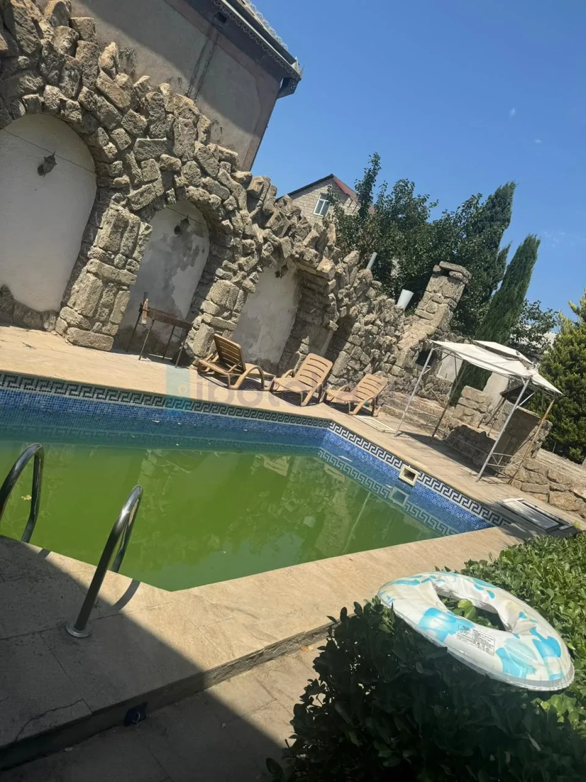 Satılır 5 otaqlı həyət evi 360 m²